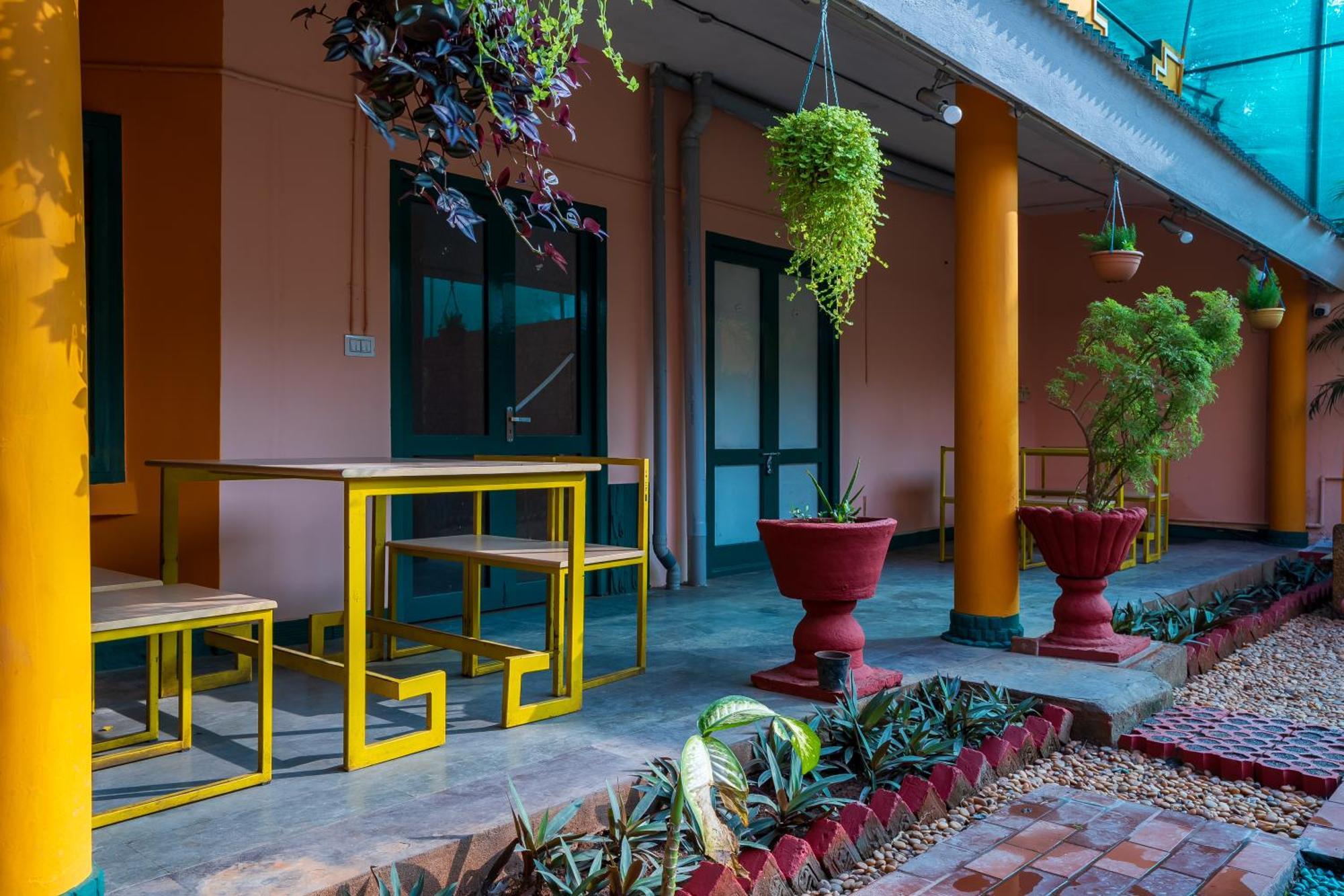 La Courtyard Hotell Pondicherry Exteriör bild
