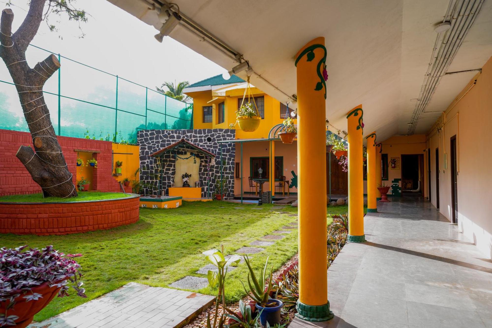 La Courtyard Hotell Pondicherry Exteriör bild