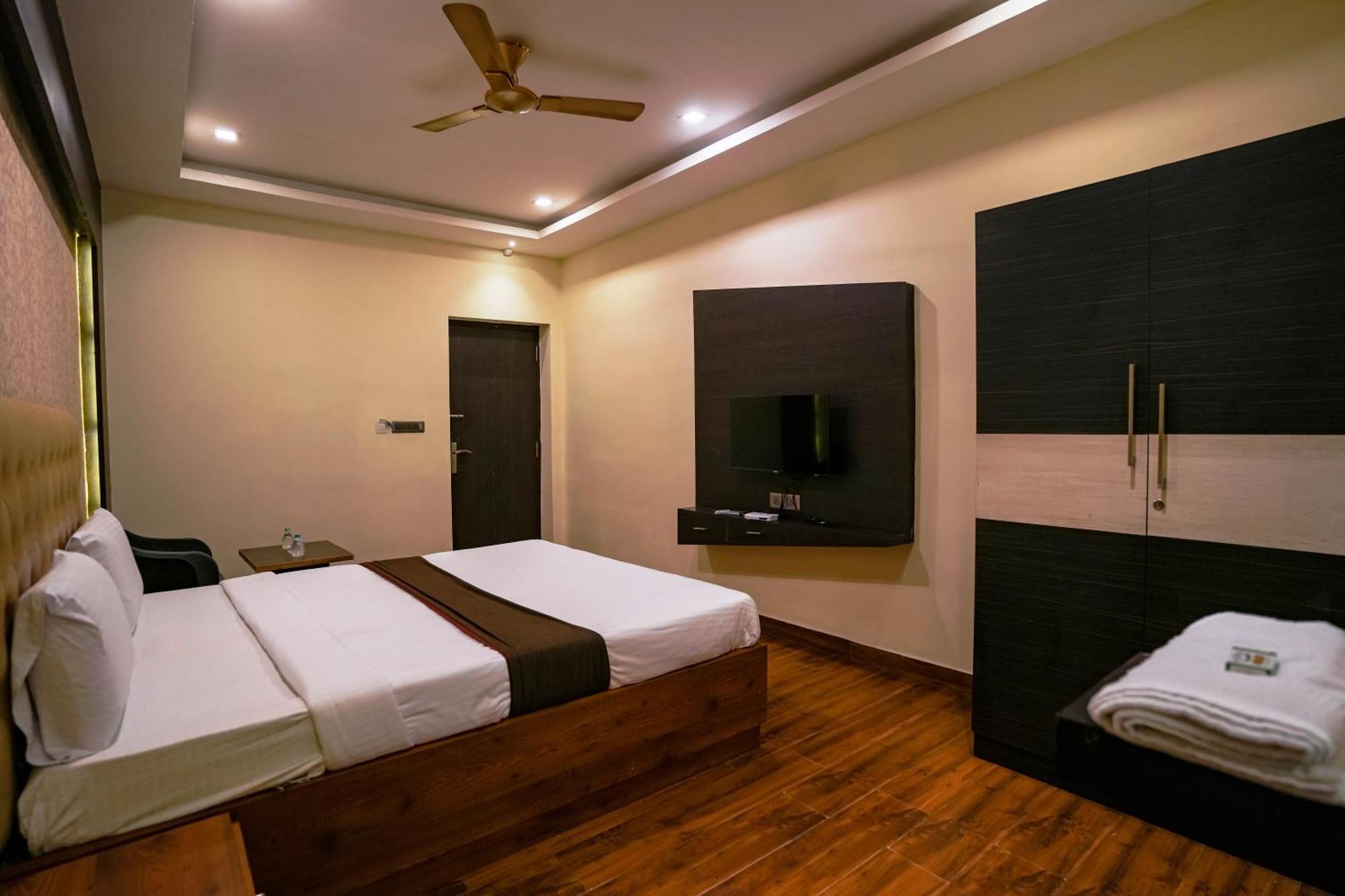 La Courtyard Hotell Pondicherry Exteriör bild